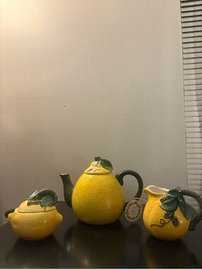 3 Piece lemon Teapot,creamer and Sugar Bowl The lemon Collection by Corner Ruby